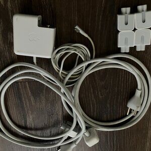 Apple MacBook Power Accessory Set – MagSafe + Travel Adapters